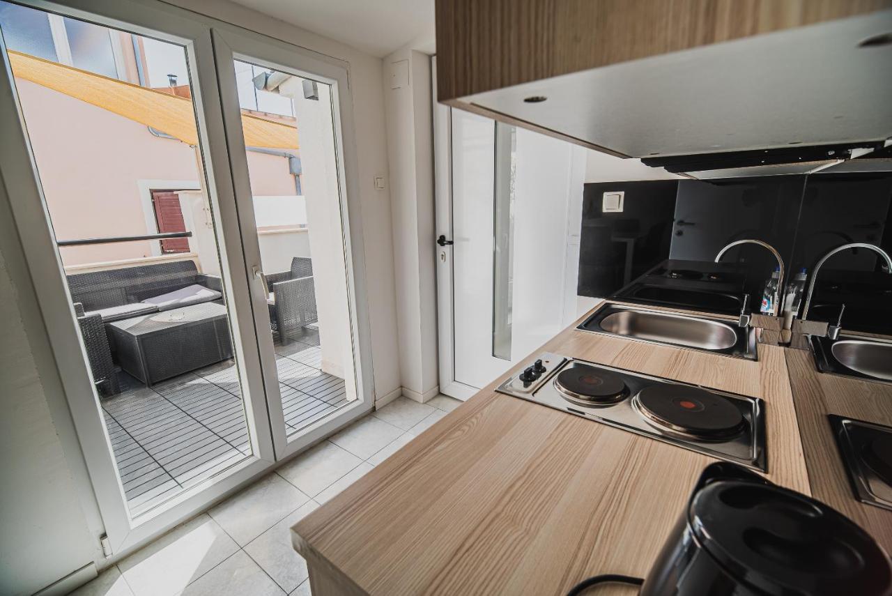 Downtown Park Apartments With Balcony Vodice Exteriör bild