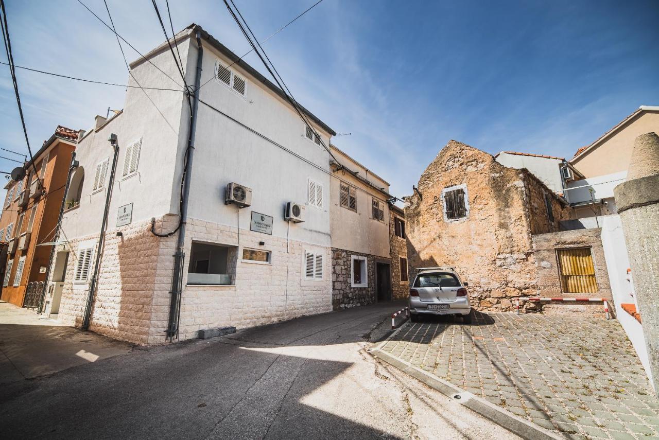 Downtown Park Apartments With Balcony Vodice Exteriör bild