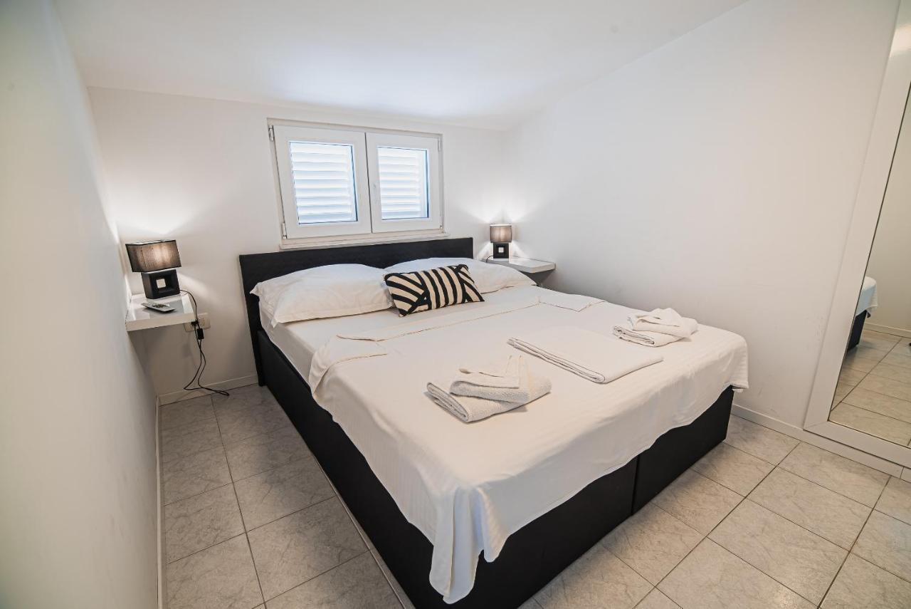 Downtown Park Apartments With Balcony Vodice Exteriör bild