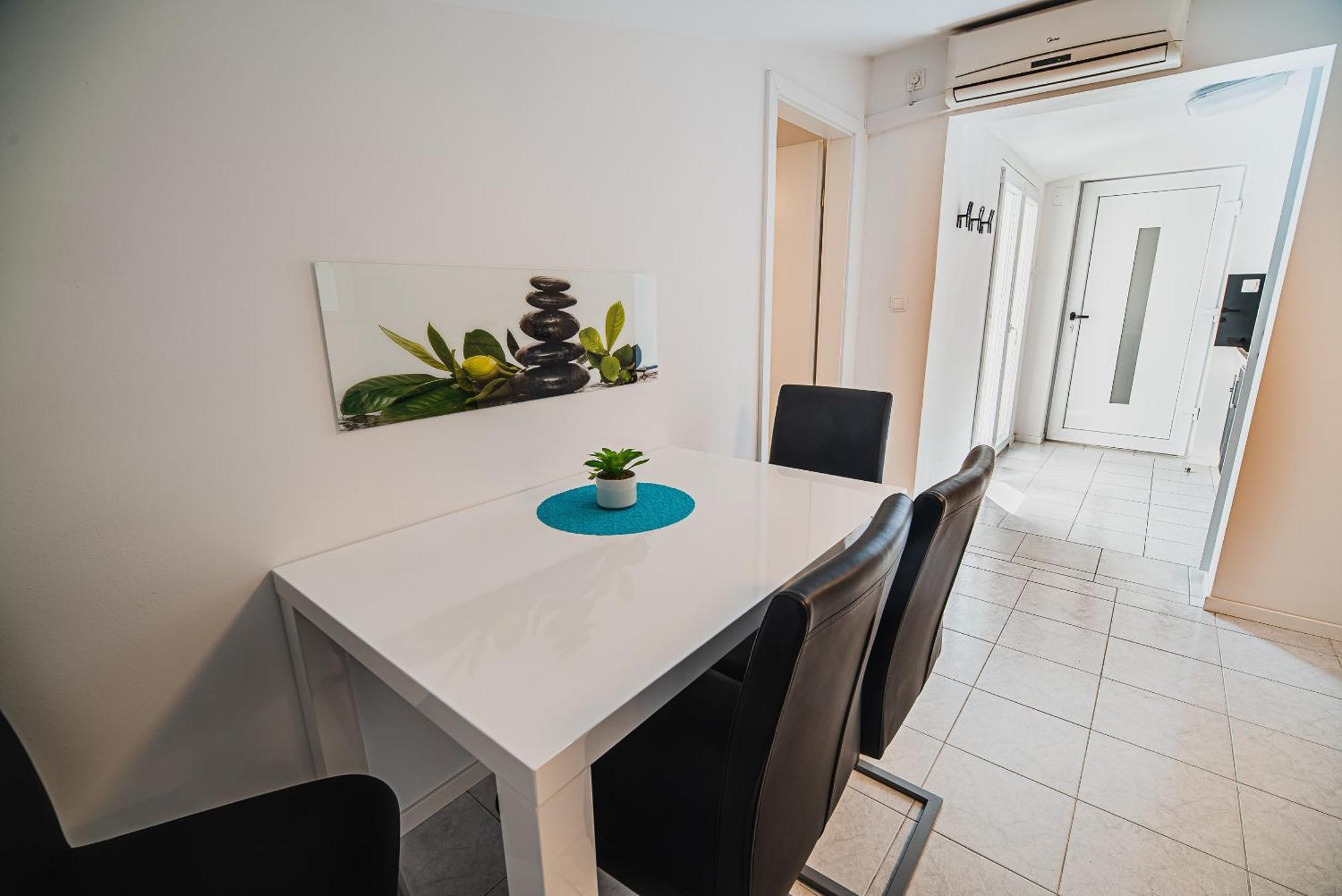 Downtown Park Apartments With Balcony Vodice Rum bild