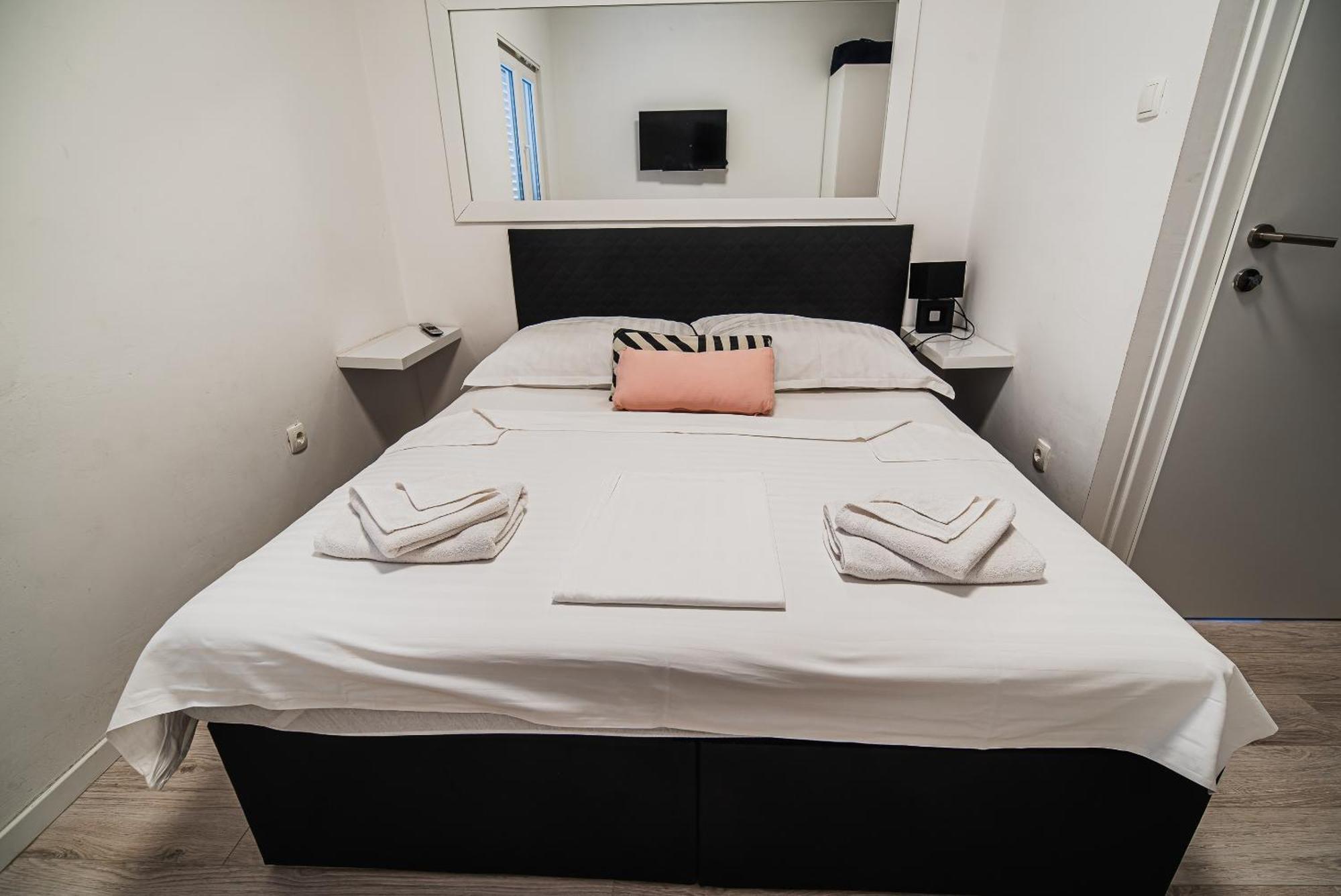 Downtown Park Apartments With Balcony Vodice Rum bild